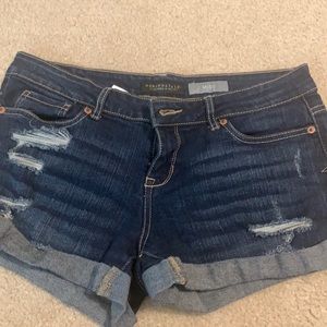 🌼🌼NWOT  Aero denim midi shorts size 6